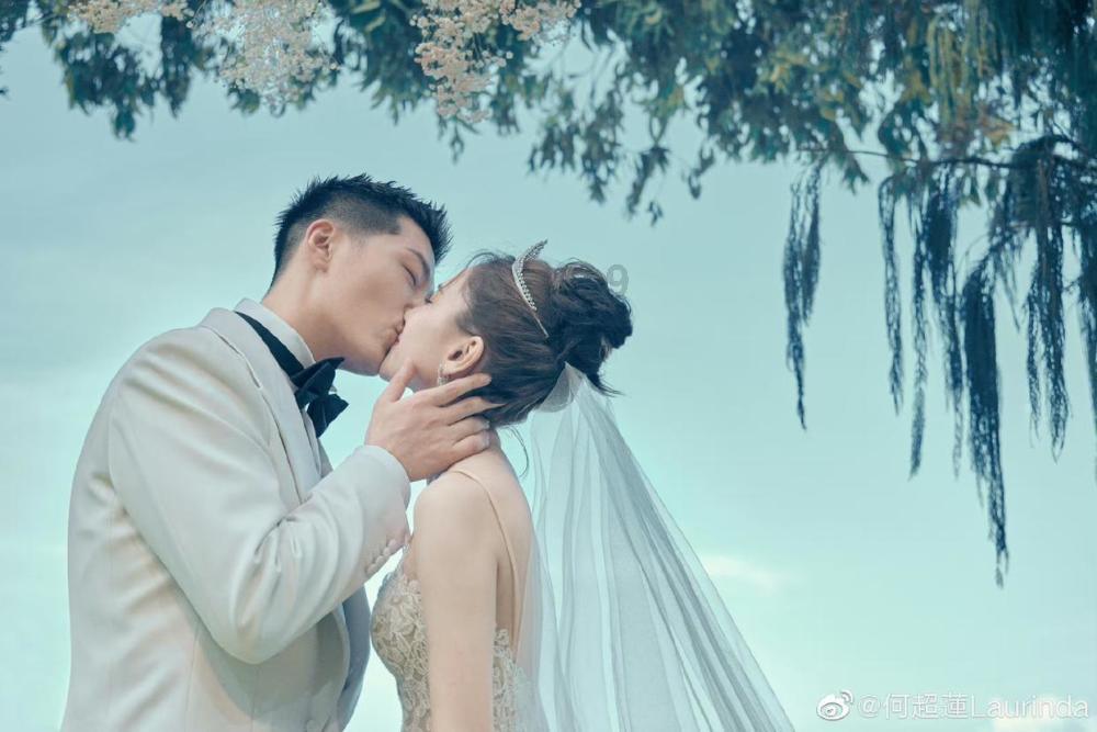 00后甜妹寒假兼职吹唢呐,跟乐队一起赶场演奏,网友:主打一个反差